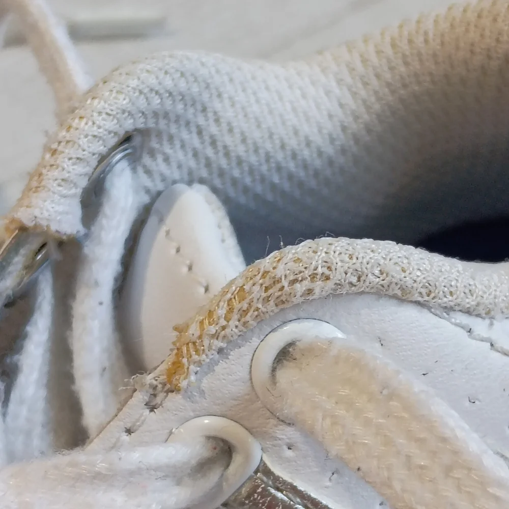K-Swiss Kids' Size 5C Sneakers in White and Silver Has Wear See Photos